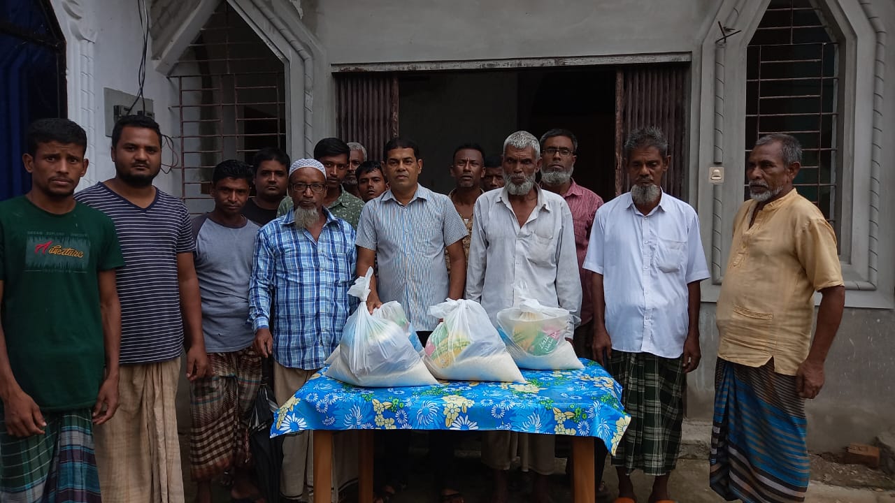 বিশ্বনাথে দেড়শতাধিক দুঃস্থদের মাঝে ঈদ উপহার বিতরণ