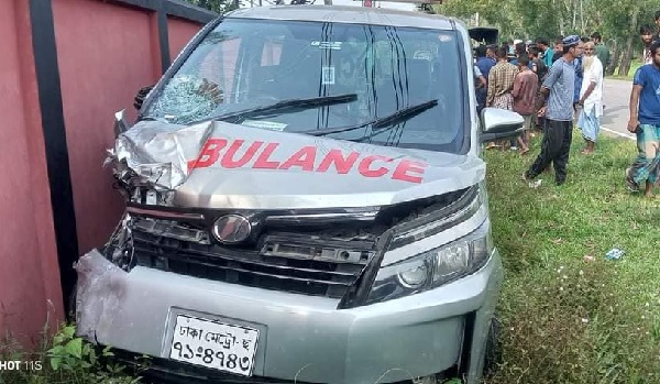 মৌলভীবাজারে অ্যাম্বুলেন্স ও মোটরসাইকেলের সংঘর্ষে নিহত ২ 