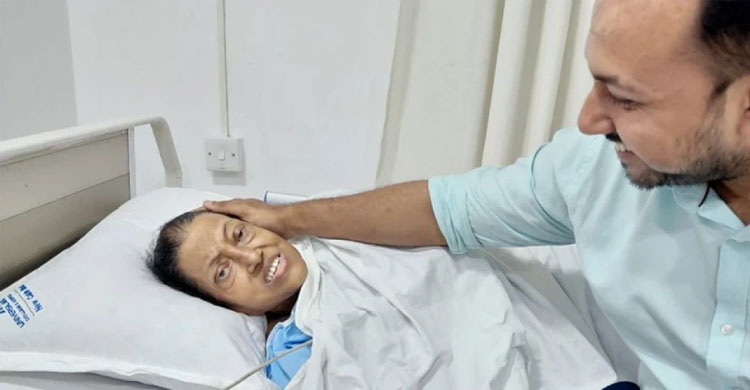 কিছুটা সুস্থ &lsquo;লালনকন্যা&rsquo; ফরিদা পারভীন, সবার দোয়া চাইলেন স্বামী