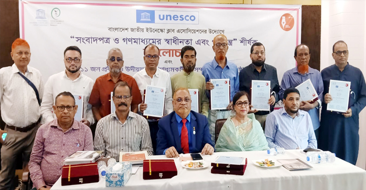 স্বাধীন সাংবাদিকতা যেমন দরকার, তেমনি হলুদ সাংবাদিকতা রো'ধ করা অপরিহার্য