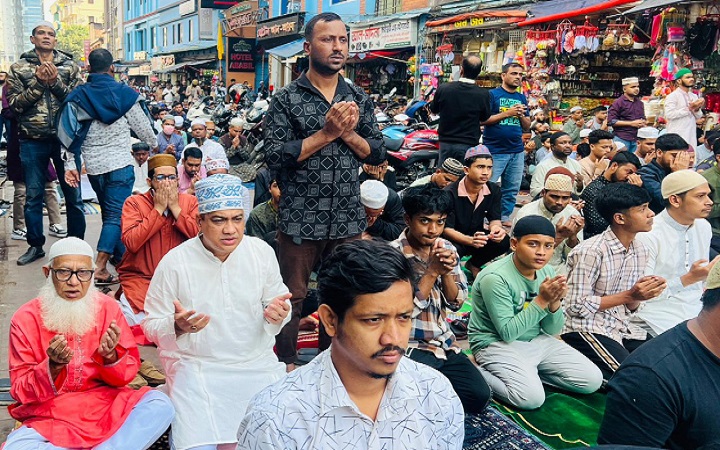 তারেক রহমানের স্বদেশ প্রত্যাবর্তন উপলক্ষে মহানগর বিএনপির  দোয়া মাহফিল অনুষ্ঠিত