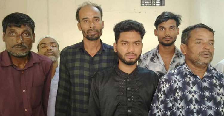 নৌপথে চাঁ দা বা জি প্রধান আ সা মি আজমলসহ র&zwj;্যাবের হাতে আ ট ক-৭