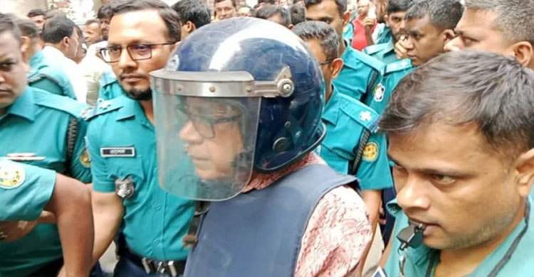 যে কারণে &lrm;কাঠগড়ায় মেজাজ হারালেন কামরুল ইসলাম
