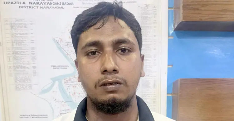 প্রেমের সম্পর্কের পর ব্যক্তিগত ছবি ছড়ানোর হুমকি দিয়ে টাকা দাবি