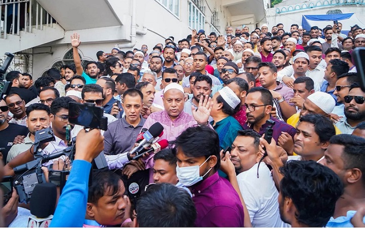 এমরান চৌধুরীর আনুষ্ঠানিক নির্বাচনী প্রচারণা শুরু, অন্যদিকে ফয়সল আহমদ চৌধুরীর মনোনয়ন পুনর্বিবেচনার দাবি