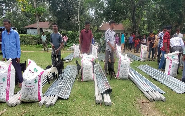 চুনারুঘাটে ৭৫০ চা শ্রমিক পরিবার পেল ছাগল ও বিভিন্ন উপকরণ