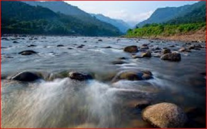 যাতায়াত দুর্ভোগে পর্যটক  হারা*চ্ছে বিছনাকান্দি