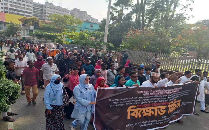 ওসমানী হাসপাতালে অ/নিয়ম-হ/য়রানির অ/ভিযোগে বি/ক্ষোভ