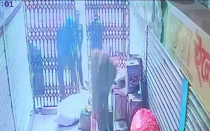 জগন্নাথপুরে স্বর্ণের দোকানে দু/র্ধর্ষ চু/রি, লু/ট ৩০ লাখ টাকার মালামাল
