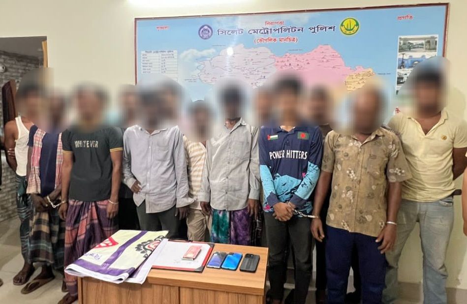 সিলেটে ডিবির অ*ভিযানে আ*টক ১৫