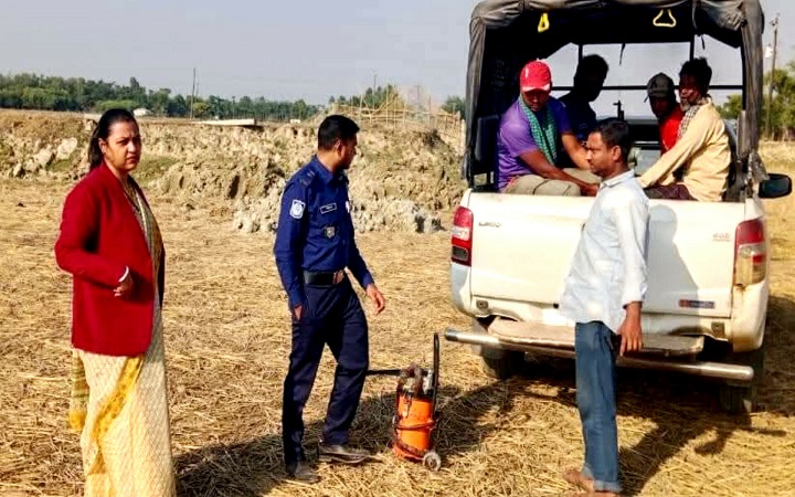 জৈন্তাপুরে ফসলি জমির মাটি কাটায়  ৭০ হাজার টাকা জরিমানা
