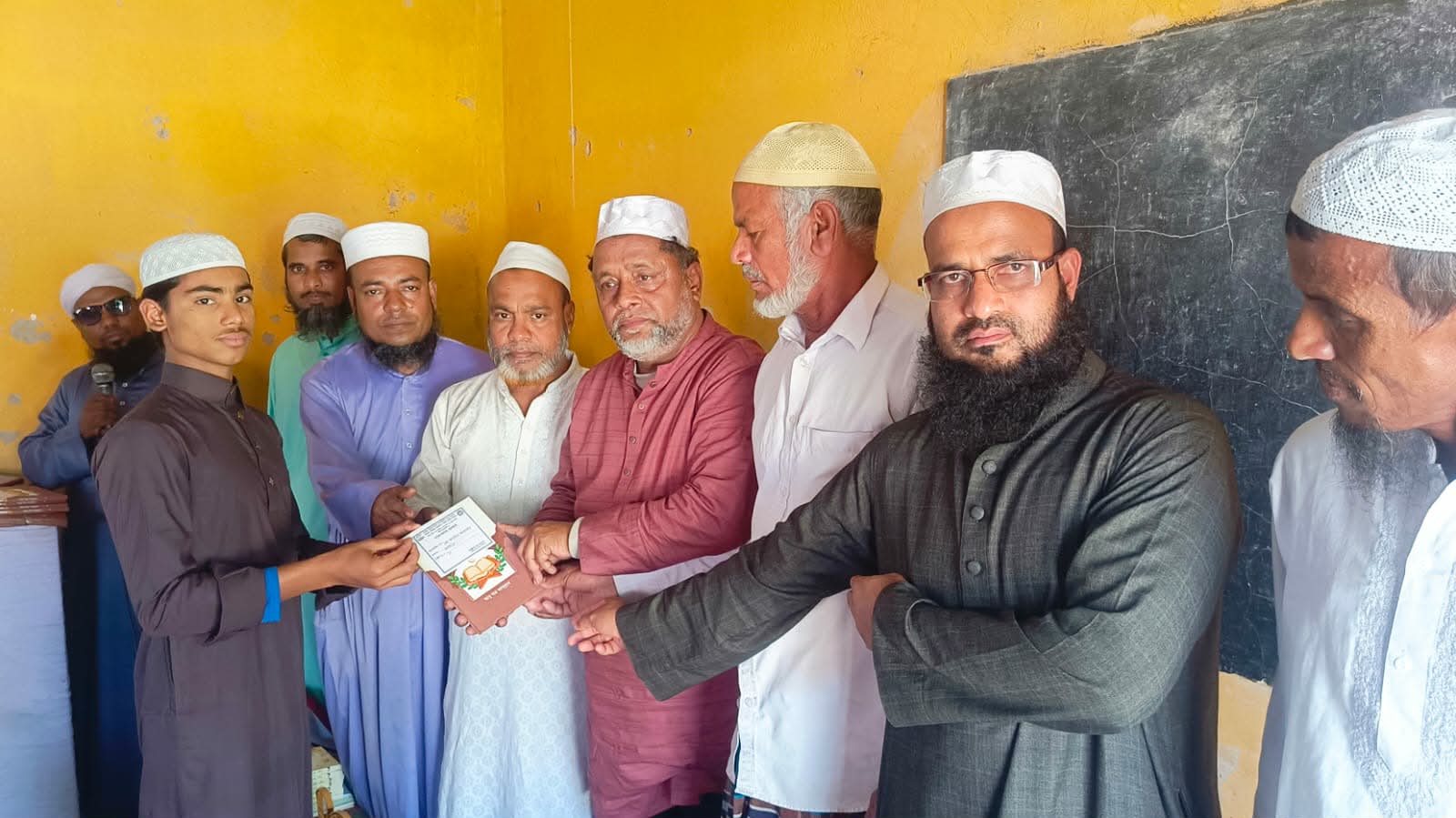 গোয়াইনঘাটে মাদ্রাসা শিক্ষার্থীদের বিদায়ী সংবর্ধনা ও পুরস্কার বিতরণ