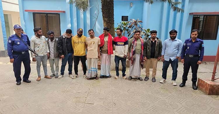 সাভারে ডা কা ত দলের ৯ সদস্য গ্রে ফ তা র, এলাকায় চাঞ্চল্য