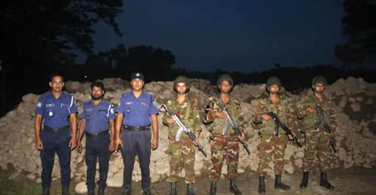 ভোলাগঞ্জের পাথর মিললো জৈন্তাপুরে, টাস্কফোর্সের মাধ্যমে ৫ হাজার ঘনফুট জ*ব্দ