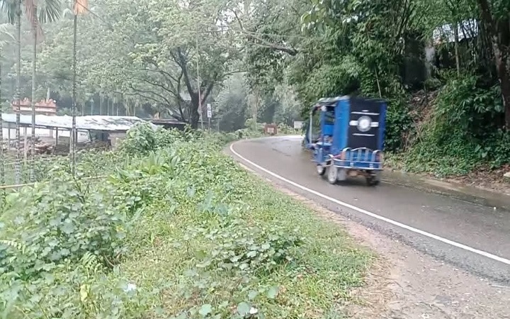 গোলাপগঞ্জের ঢাকাদক্ষিণ-ভাদেশ্বর সড়কের ভ*য়ঙ্কর বাঁক