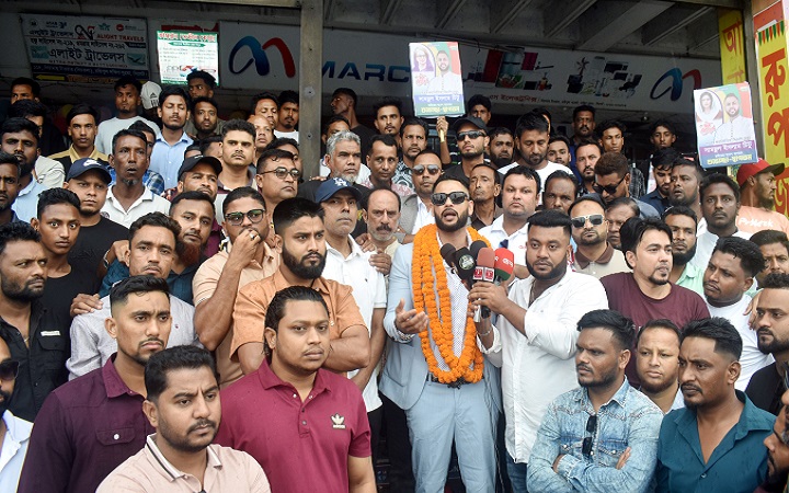 দক্ষিণ সুরমায় বিএনপি নেতা সামছুল ইসলাম টিটুকে সংবর্ধনা
