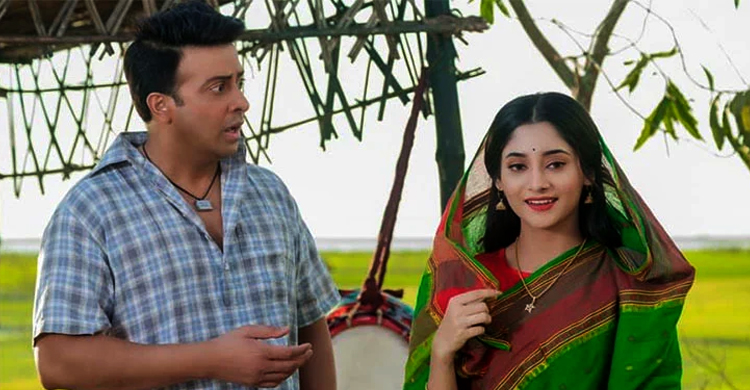 শাকিবের সঙ্গে প্রেমের গুঞ্জনে মুখ খুললেন পূজা