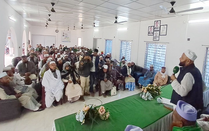 আলেম-ওলামাদের মর্যাদা ও   ইমামদের  স্থায়ী সম্মানীসহ  স্বীকৃতির ব্যবস্থা  করা হবে-  এম এ মালিক