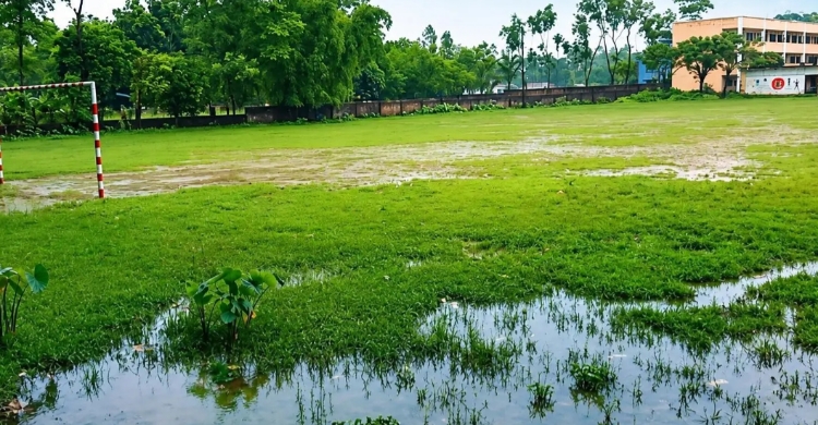 ওসমানীনগরে যুক্তরাজ্য প্রবাসীদের অর্থায়নে বুরুঙ্গা স্কুল মাঠে মাটি ভরাট; মিনি স্টেডিয়াম নির্মাণের দাবি খেলোয়াড়দের