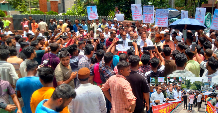 সিলেটে পাথর কোয়ারি খুলে দেওয়ার দাবিতে বি ক্ষো ভ