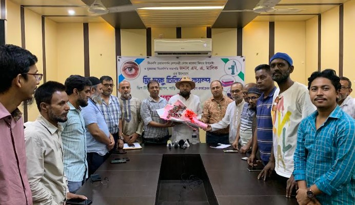 সিলেট জেলা প্রেসক্লাব নেতৃবৃন্দের সাথে এম এ মালিকের মতবিনিময়