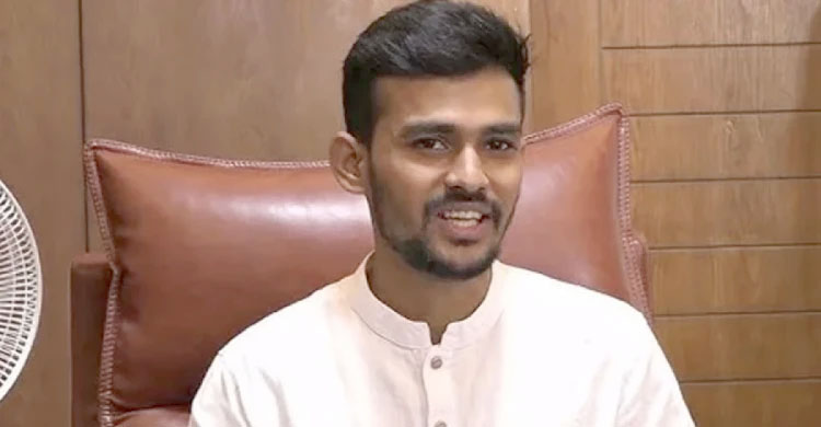 আ ও য়া মী লী গ কে পুনর্বাসনের চেষ্টা করছে: : উপদেষ্টা আসিফ