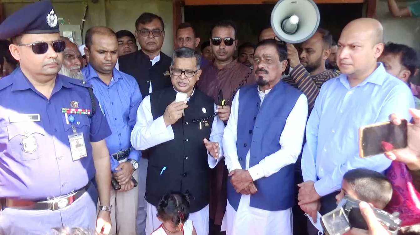 উন্নয়ন অব্যাহত রাখতে পুনরায় নৌকায় ভোট দেওয়ার আহ্বান বিমান প্রতিমন্ত্রীর