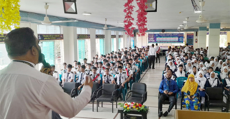 স্কলার্সহোম মেজরটিলা কলেজে কম্পিউটার ক্লাবের উদ্বোধন