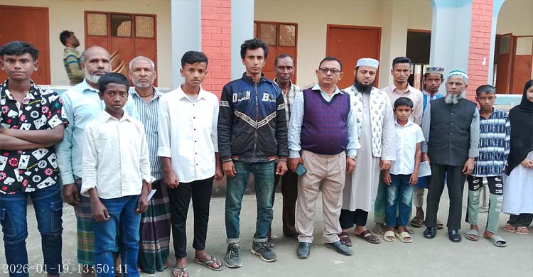 বিশ্বনাথে প্রবাসী শাহ নেওয়াজের বেতন সহায়তা পেয়েছে স্কুল শিক্ষার্থীরা