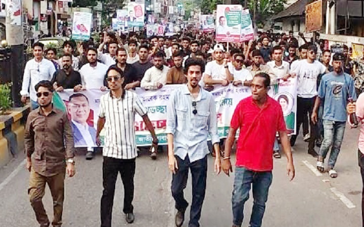 তারেক রহমানের জাপান সফর উপলক্ষে সিলেটে ছাত্রদলের আনন্দ মিছিল