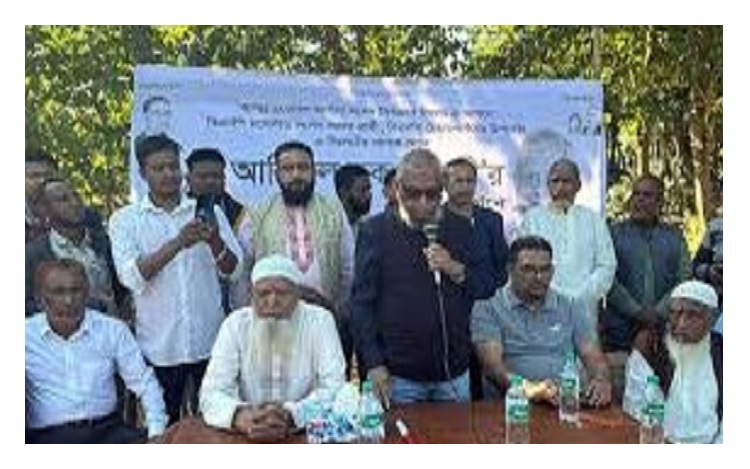 মানুষের দুর্দ*শা দুর্ভো*গ লাঘ*বের জন্য  দিনরাত ছুটে চলা মানুষটির নামই হচ্ছে আরিফুল হক চৌধুরী