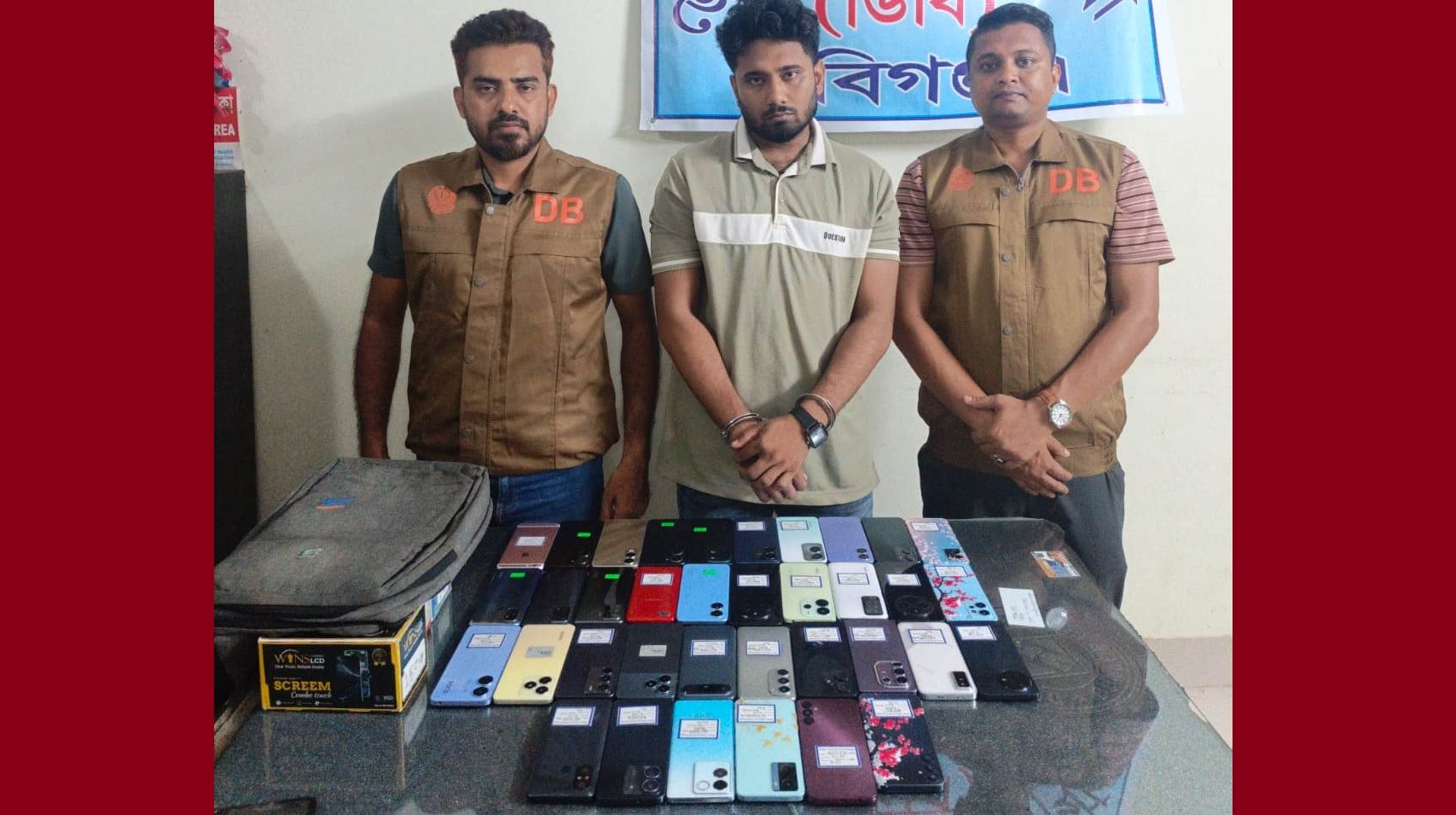 মাধবপুরে ৩৬টি চো'রাই মোবাইল উ'দ্ধার, আ'টক ১