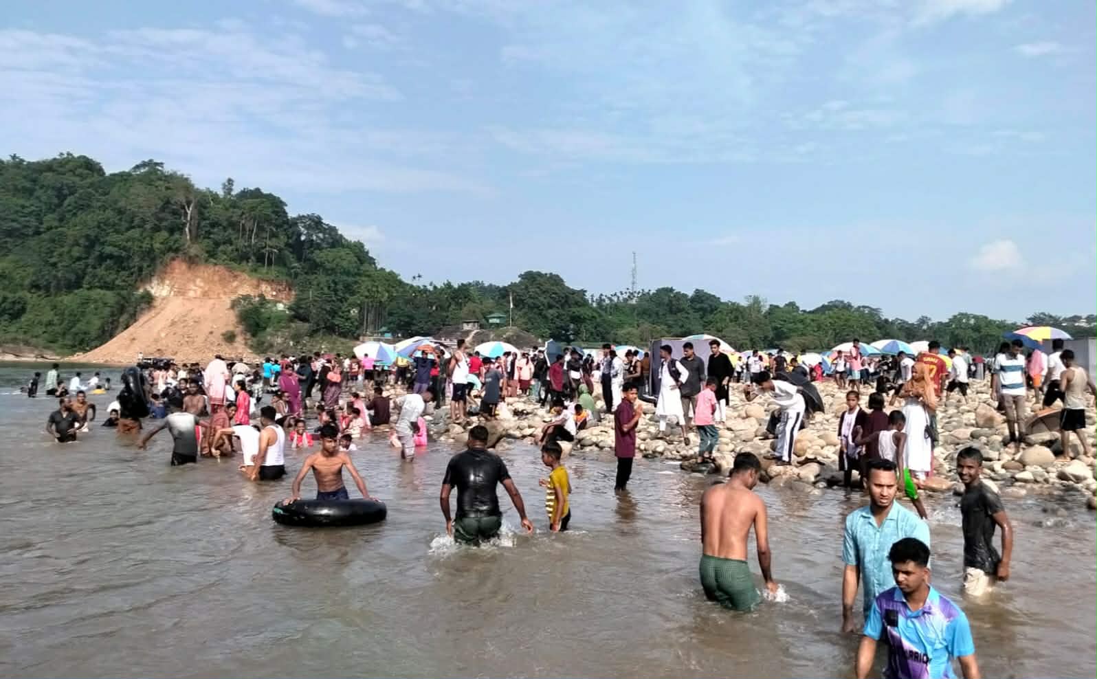 জাফলংয়ে পানিতে ডু*বে কিশোর পর্যটকের মৃ*ত্যু