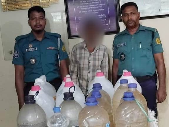 সিলেটে চোলাই ম*দসহ যুবক গ্রে*প্তার
