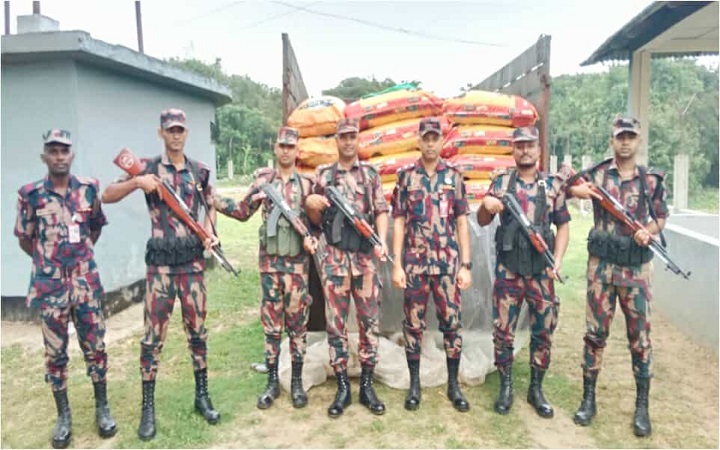 বিয়ানীবাজারের শেওলা ব্রিজে ৩৫ লাখ টাকার ভার*তীয় জিরা বোঝাই ট্রাক আট*ক