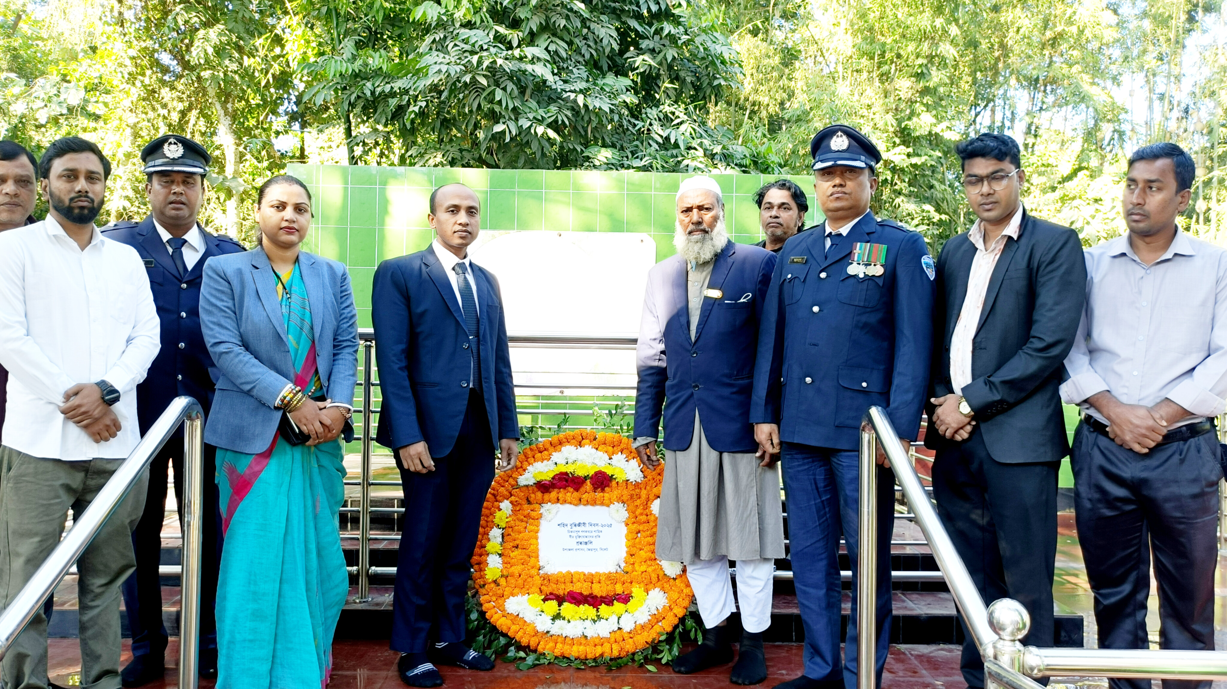 জৈন্তাপুরে বুদ্ধিজীবী দিবসে পুষ্পার্ঘ্য অর্পণ
