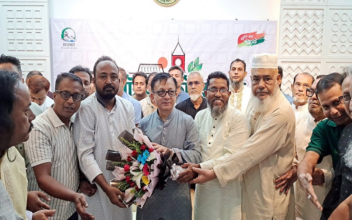 বাণিজ্যমন্ত্রীর সঙ্গে সিলেট জেলা মুক্তিযোদ্ধা দলের নেতাদের সৌজন্য সাক্ষাৎ