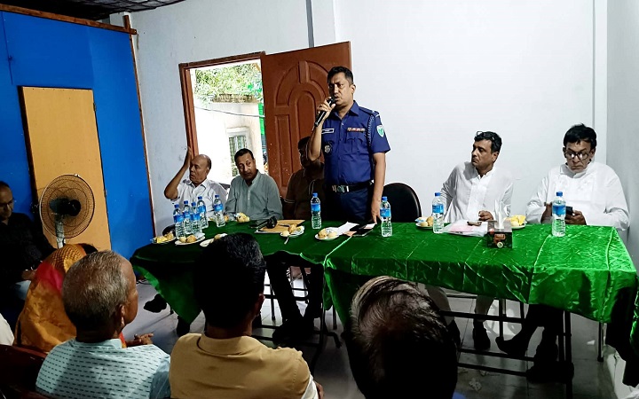 দুর্গাপূজা উপলক্ষে জৈন্তাপুর থানায় মতবিনিময়