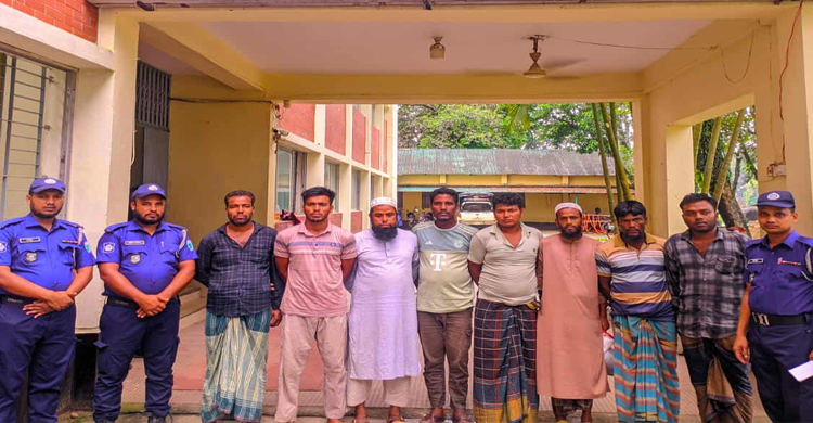 কোম্পানীগঞ্জে অবৈধভাবে বালু উত্তোলন: ৮ জনের কা রা দ ণ্ড
