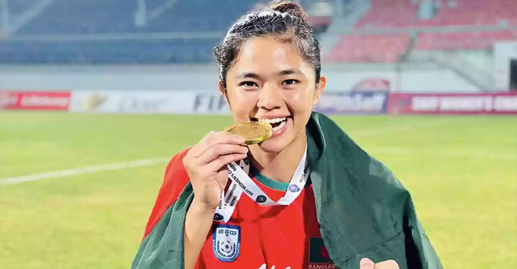 ধ র্ষ ণ ও হ*ত্যার হু ম কি পেয়েছেন, সাফজয়ী সুমাইয়া