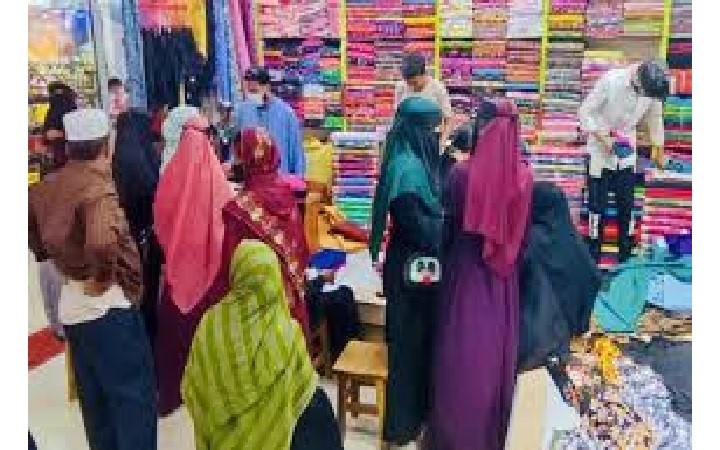 জগন্নাথপুরে জমে উঠেছে  ঈদের কেনাকাটা