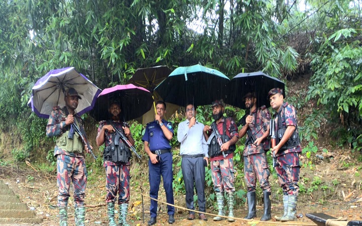 জৈন্তাপুরে ইজারা বহির্ভূত এলাকা থেকে বালু উত্তোলন