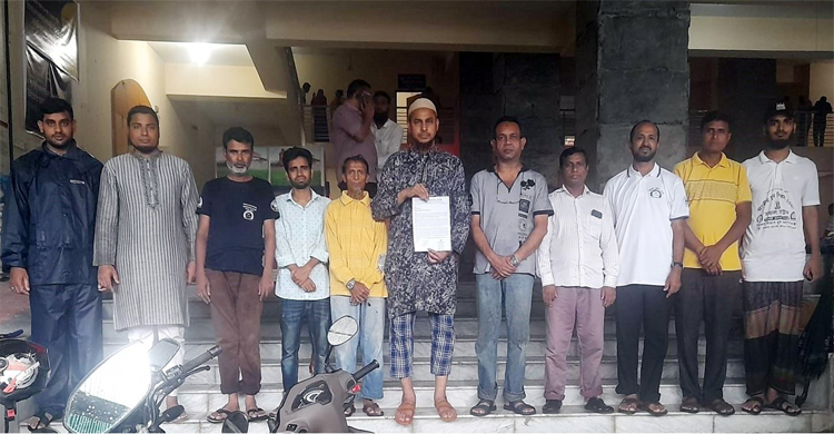 সিলেটে ফুটপাত ও রাস্তা দখলমু*ক্ত করার দাবী