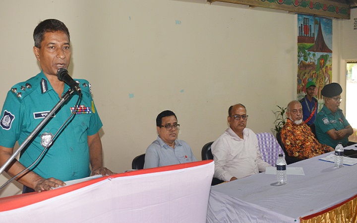 সুশিক্ষিত প্রজন্মই পারে সমাজ ও দেশকে উন্নয়নের পথে এগিয়ে নিতে -এসএমপি কমিশনার