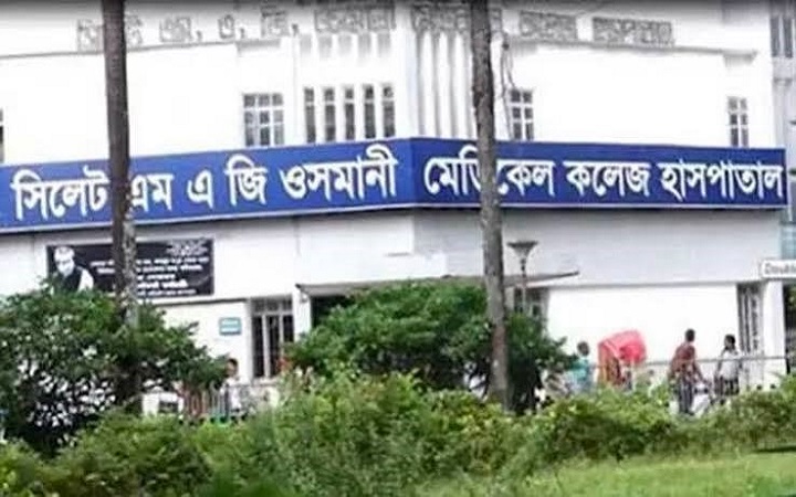 ওসমানী মেডিকেলে দাবিতে অনড় ইন্টার্ন চিকিৎসকরা