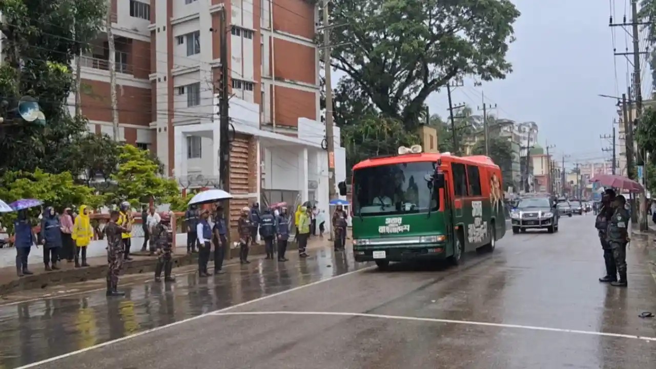 মৌলভীবাজারে পৌঁছেছেন প্রধানমন্ত্রী তারেক রহমান