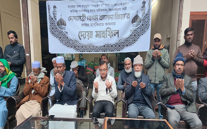 দেশনেত্রী খালেদা জিয়ার দূরদর্শী চিন্তা ও আপোষহীন লড়াই অতুলনীয়: খন্দকার মুক্তাদির