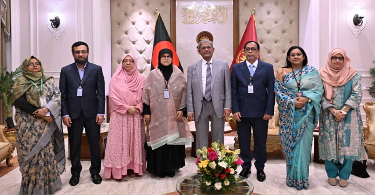 দেশে-বিদেশে শিক্ষার্থীদের উপযুক্ত কর্মসংস্থানের সুযোগ বাড়াতে হবে