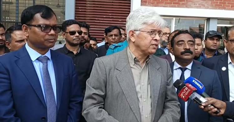ভোটের দিনের আইনশৃঙ্খলা পরিস্থিতি নিয়ে দুশ্চিন্তা নেই: উপদেষ্টা আদিলুর