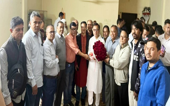 নবনির্বাচিত সংসদ সদস্য খন্দকার  মুক্তাদিরের সাথে মণিপুরী সমাজের সাক্ষাৎ